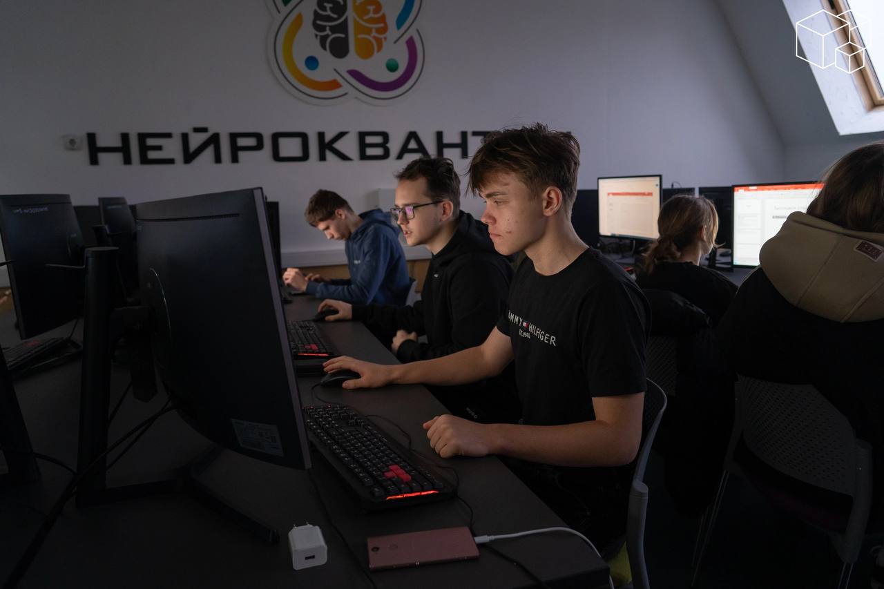Открываем конкурсный отбор по трем направлениям: Наука, Искусство и Спорт..